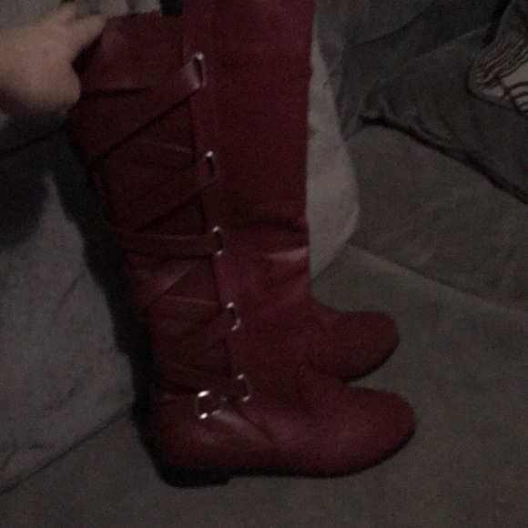 Sharp new high boots - Picture 1 of 5